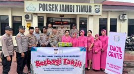 Kapolsek dan Bhayangkari Jambi Timur Pererat Silaturahmi dengan Masyarakat 
