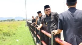 Walikota Sungai penuh Alfin SH, Bersama Rombongan tinjau Akses jalan yang rusak ,dan  melihat kondisi Jembatan Kerinduan 