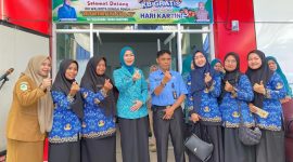 DPPKB   TP PKK dan Dinas Kesehatan membuka pelayanan (KB )gratis di PuskesmasTanah Kampung