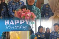 Ny .Sri Kartini, S.Kep, Ns   Dapat Kado Ulang Tahun Puskesmas  Cek Kesehatan Gratis.

