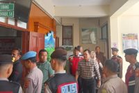 Ahmadi Zubir dan Istri  Herlina Hadir  di Persidangan
