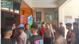 Ahmadi Zubir dan Istri  Herlina Hadir  di Persidangan
