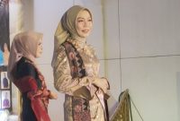 Pembina Dharma Wanita Kota Sungai penuh Sri Kartini Alfin 