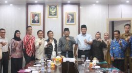 Kepala Perwakilan Ombudsman RI Provinsi Jambi, Saiful Roswandi,Nilai Pemda Mampu Bersaing Tingkat Nasional ( Foto Humas Ombudsman Perwakilan Jambi)