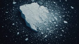 Ilustrasi gunung es A23a yang mulai pecah di Samudra Selatan