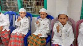 Anak Peserta Bansos Sunatan Massal Gratis 2024