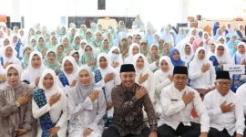 Walikota Sungai Penuh Bersama Ibu BKMT Kota Sungai Penuh 