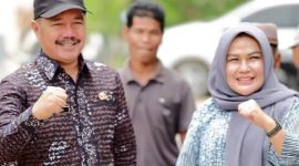 Kadis PUPR Kabupaten Kerinci Maya Novebri Bersama Bupati Kerinci Monadi 