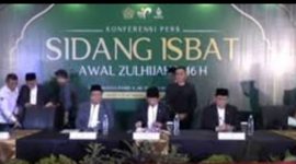 Menteri Agama Nasarudin Umar menyampaikan hasil Sidang Isbat penetapan 1 Dzulhijjah 1446 H di Auditorium HM Rasjidi, Kemenag RI, Jakarta, Selasa (27/5/2025).
Sumber: Kemenag RI
