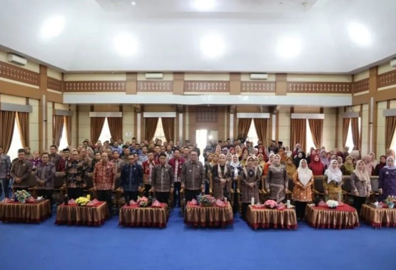 Acara Pengukuhan Forum Kota Sehat di Aula Kantor Wali Kota Sungai Penuh