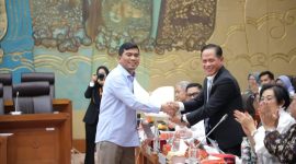 Ruang Rapat Komisi XII DPR RI, Jakarta.

