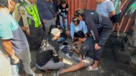 Tim Opsnal Satresnarkoba Polres Kerinci saat mengamankan dua tersangka kasus sabu di Desa Pelayang Raya. (Dok. Humas Polres Kerinci)
