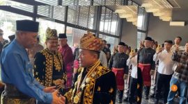 Wakil Wali Kota Sungai Penuh, Azhar Hamzah, menghadiri puncak peringatan Hari Adat Melayu Jambi ke-747 di EV Garden, Jambi, Jumat (27/6/2025).
