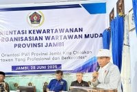 Ketua PWI Provinsi Jambi Ridwan Agus dalam kegiatan Orientasi Keorganisasian di Sekretariat PWI Jambi, Sabtu (28/6/2025)  menegaskan wartawan tidak boleh merangkap sebagai anggota LSM.