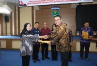 Wako Alfin Serahkan SK Koperasi Merah Putih

