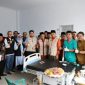 Wawako Azhar dan Sekda Alpian foto bersama panitia dan peserta sunatan massal MINKER-JS ke-12.