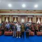 Wakil Wali Kota Sungai Penuh Azhar Hamzah saat membuka secara resmi Rapat Pleno TPAKD dan kegiatan Product Matching sektor pasar modal, Kamis (19/6), di Aula Kantor Wali Kota Sungai Penuh. (Foto: Humas Pemkot Sungai Penuh)