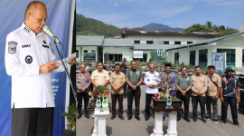 Wawako  Azhar Hamzah Menghadiri Kontes Bonsai Nasional Kota Sungai Penuh 
