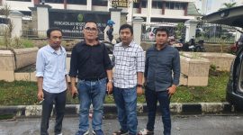 Tim kuasa hukum terdakwa menghadiri sidang lanjutan kasus Tipikor stadion mini Sungai Bungkal di Pengadilan Tipikor, Senin (23/6/2025).