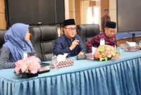 Wali Kota Sungai Penuh, Alfin, SH membuka sosialisasi Program JKN di Aula Kantor Wali Kota, Kamis (26/6).
