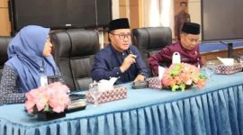 Wali Kota Sungai Penuh, Alfin, SH membuka sosialisasi Program JKN di Aula Kantor Wali Kota, Kamis (26/6).