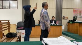 Ahli hukum saat memberikan keterangan di sidang kasus korupsi Stadion Mini Sungai Bungkal.( Foto inbrita)