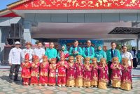 Bupati Kerinci Monadi, S.Sos., M.Si. saat membuka Gebyar PAUD 2025 di Dermaga Danau Kerinci dalam rangka peringatan Hari Anak Nasional.
