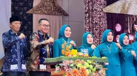 Wali Kota Sungai Penuh Alfin, SH  menghadiri peringatan HKG PKK ke-53 dan HUT Dekranasda ke-45.
