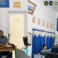 Kepala Rutan Sungai Penuh Sahat Parsaulian memimpin rapat persiapan remisi HUT ke-80 RI, Senin (28/7/2025).
