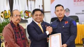 Dean Jerry Pramana saat masih menjabat sebagai Ketua KONI Kota Sungai Penuh. Ia resmi mengundurkan diri per 1 Juli 2025.