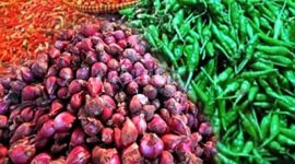 Ilustrasi bawang merah dan cabai yang harganya melonjak di pasar.
