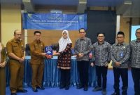 Sekda Alpian bersama peserta Studi Lapangan PKA X di Aula Kantor Wali Kota Sungai Penuh, Selasa (15/7/2025).