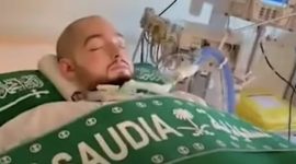 Pangeran Al-Waleed bin Khaled bin Talal Al Saud saat masih dirawat di King Abdulaziz Medical City, Riyadh. Ia wafat setelah 20 tahun koma.