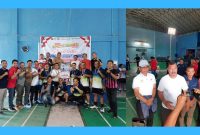 Bupati Monadi menutup Turnamen Bupati Cup II di Hall Siulak.