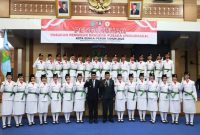 Pengukuhan anggota Paskibraka Kota Sungai Penuh Tahun 2025 oleh Walikota Alfin, SH.