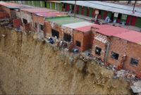 Rumah Tepi Jurang di Bolivia ( Foto Pexels)