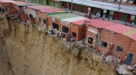 Rumah Tepi Jurang di Bolivia ( Foto Pexels)