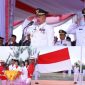 Bupati Kerinci Monadi memimpin upacara HUT ke-80 RI di halaman Kantor Bupati, Bukit Tengah Siulak, Minggu (17/8/2025).
