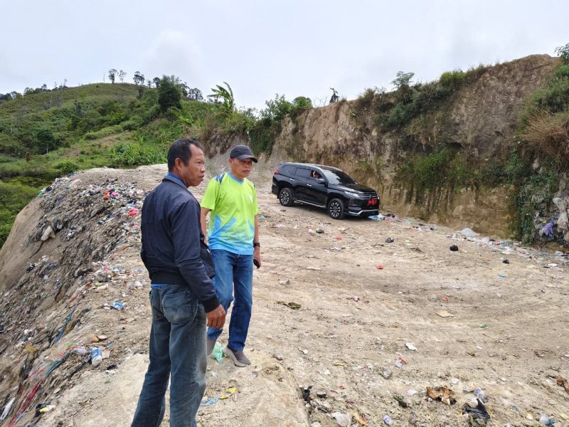 Wakil Walikota Sungai Penuh, Azhar Hamzah, meninjau langsung Tempat Pembuangan Sampah di RPT.
