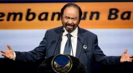 Surya Paloh menyampaikan keputusan Partai NasDem menonaktifkan Ahmad Sahroni dan Nafa Urbach dari DPR.