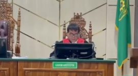 Majelis hakim membacakan putusan terhadap Don Fitri Jaya di Pengadilan Jambi.