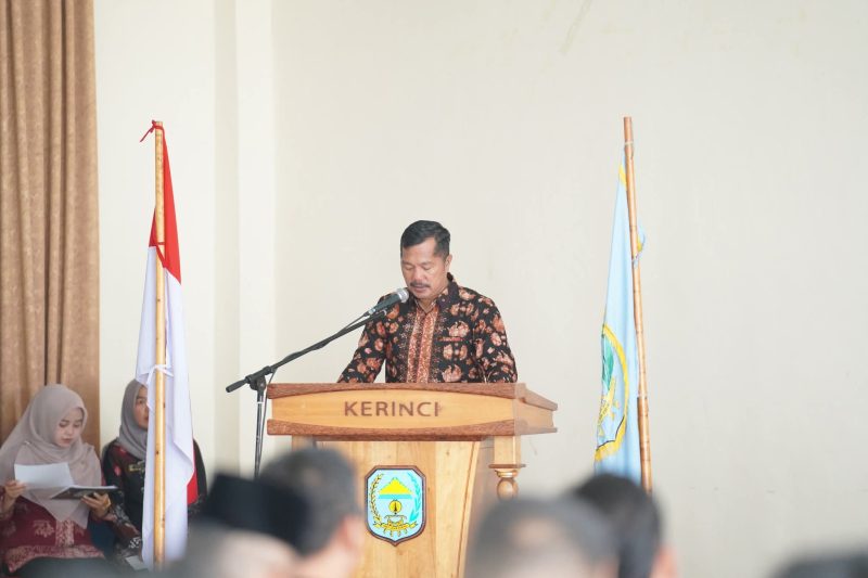 Bupati Kerinci Monadi membuka rapat penyusunan peta SPBE.