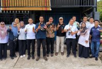 Ketua Tim Penilai Adipura, Novan Arista, bersama rombongan meninjau Bank Sampah Lindung Berseri di Desa Talang Lindung, Sungai Penuh, Rabu (3/9/2025).