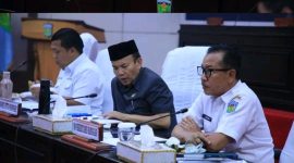 Ketua DPRD Kota Sungai Penuh Hutri Randa memimpin rapat Banggar bersama TAPD dalam pembahasan Ranperda APBD Perubahan Tahun Anggaran 2025, Rabu (10/9).