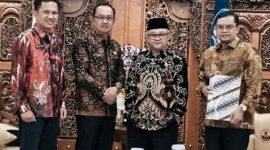 Wabup Kerinci Murison bersama Sekretaris DPKAD Miftahul Jannah saat audiensi dengan jajaran Kementerian Pendidikan di Jakarta.
