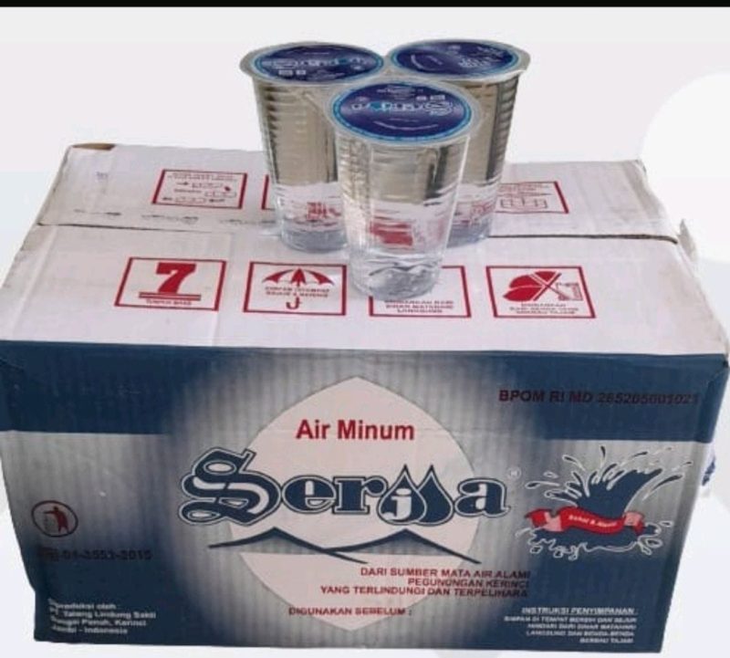 Produk air minum Seria dalam kemasan cup yang diproduksi PT Talang Lindung Sakti.