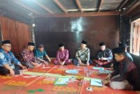 Datuk Azrai Al-Basyari memimpin proses penilaian kampung adat Desa Balai.