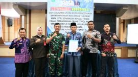 Wawako Azhar Hamzah membuka pertemuan lintas sektor pencegahan kekerasan anak di Sungai Penuh, Kamis (25/9).