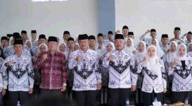 Bupati Kerinci Monadi melantik H. Murison sebagai Ketua PGRI Kabupaten Kerinci 2025–2030.