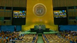 Ruang sidang PBB kosong saat ratusan delegasi walk out saat pidato PM Israel Netanyahu. (Foto: YouTube UN Web TV)